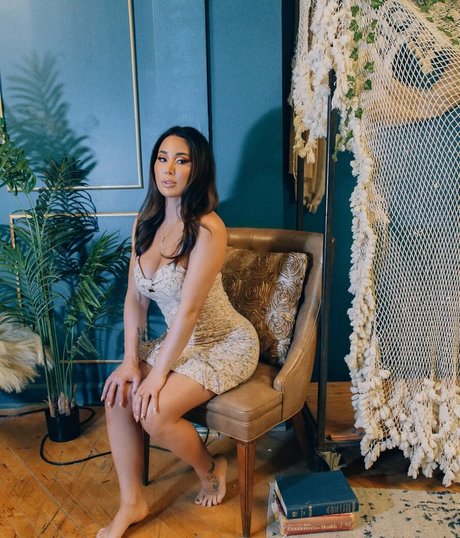 TrainWithTay schauspielerin hd foto