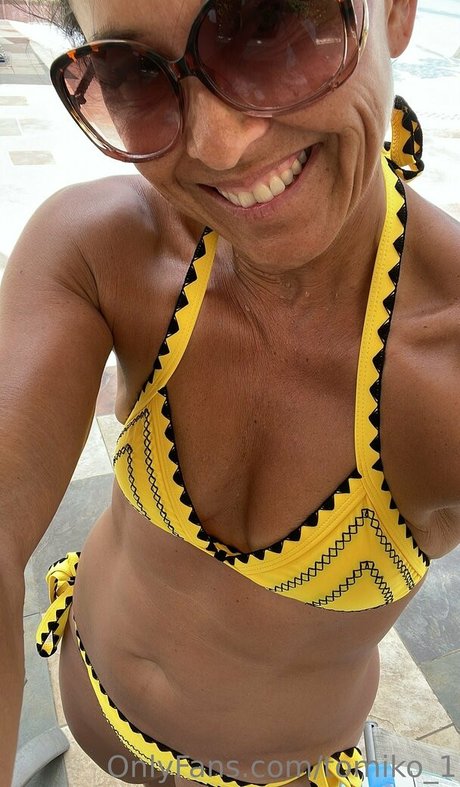 tomiko 1 nacktheit sexy fotos