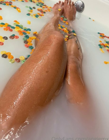 Nina Mon erotische nacktheit bilder