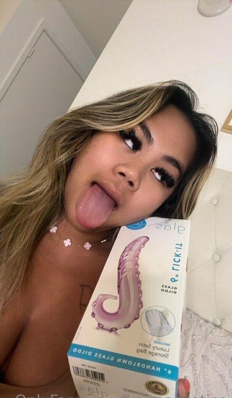 karmaexotica model exklusive fotos