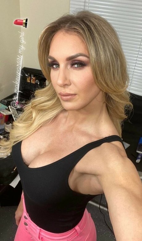 Charlotte Flair sexy akt archiv