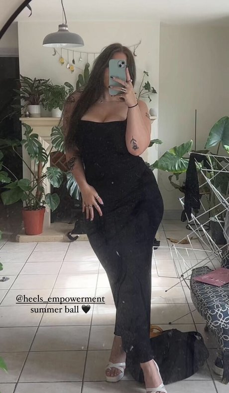 Isabella Dorta kunst sexy foto