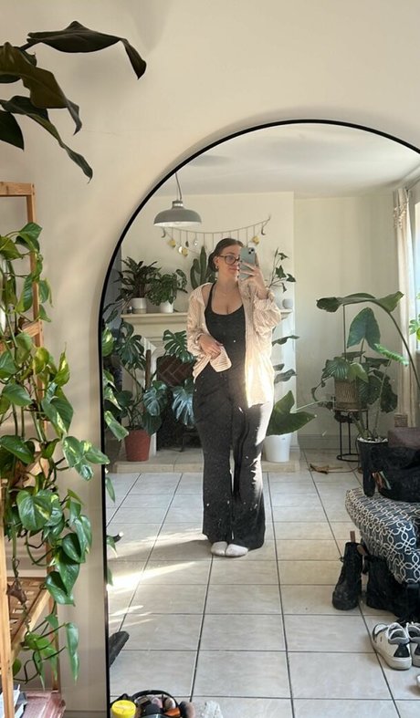 Isabella Dorta model sexy galerie