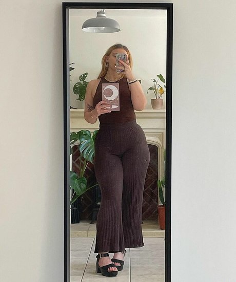 Isabella Dorta model hd bild