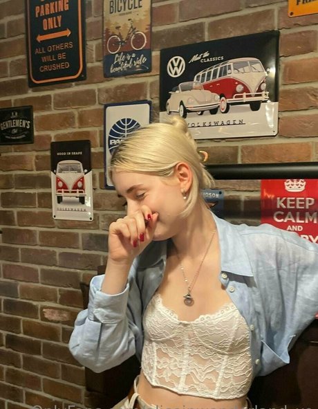 teen brille onlyfans kostenlose perfekte galerie