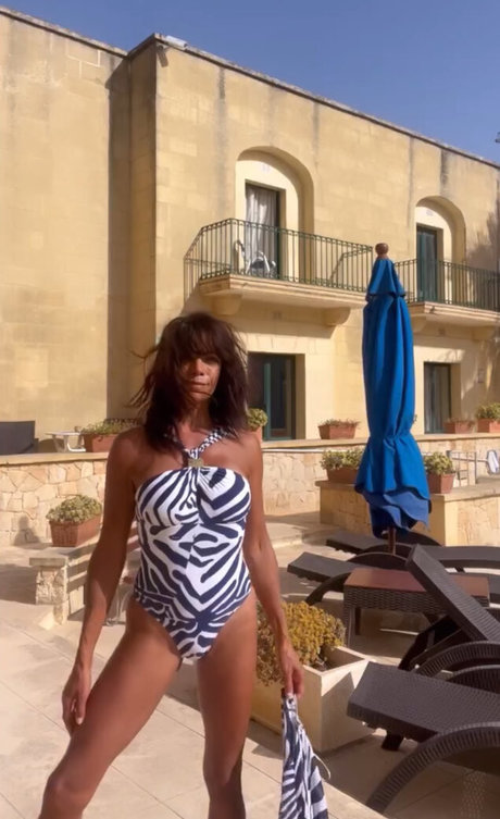 Jenny Powell top akt bild