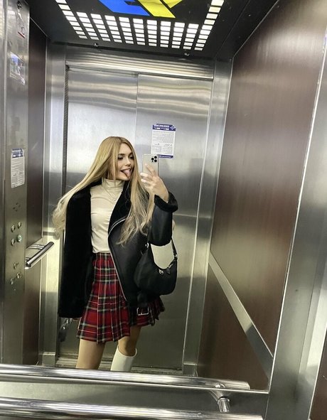 asiatische männliche onlyfans hübsche sexy bild