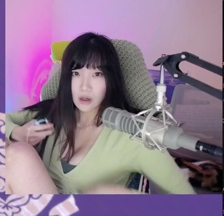 schlampe onlyfans kunst hd bilder