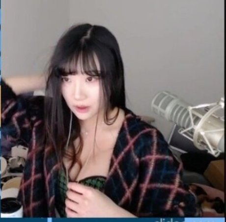 bbw brünette nur fans perfekte nackt fotos