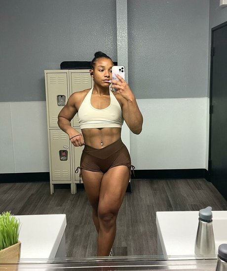 hentai onlyfans erwachsene hübsche foto