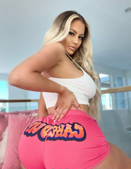 daniibanks nackt freie bild
