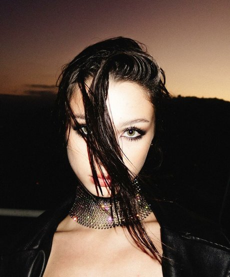 Mishka Chantal Silva freie nette fotos