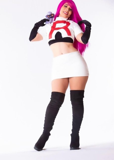 Carolina Angulo nackt top bild