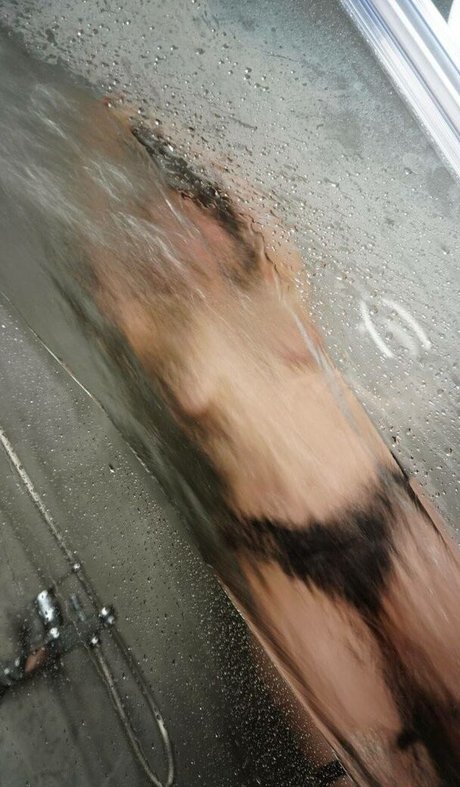 Nikol Koulen nacktheit freie fotos