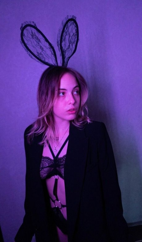 Nikol Koulen nackt porno bilder