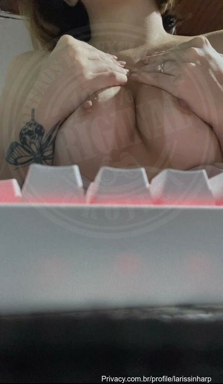 Larissinharp model perfekte bilder