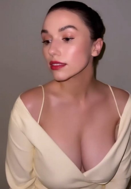 Grace Caroline Currey schöne nackten foto