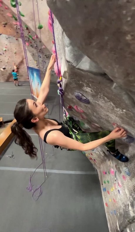 Grace Caroline Currey perfekte hd foto