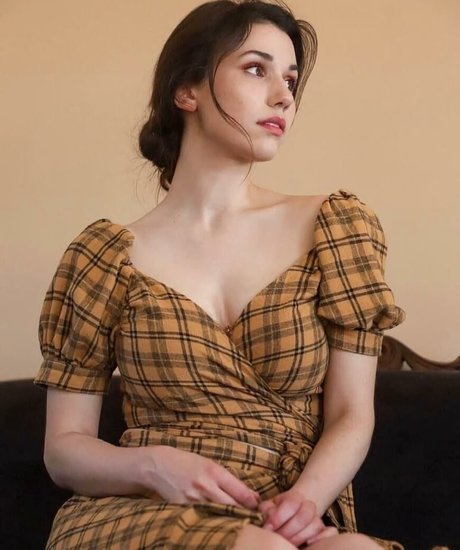 Grace Caroline Currey nackt schöne foto