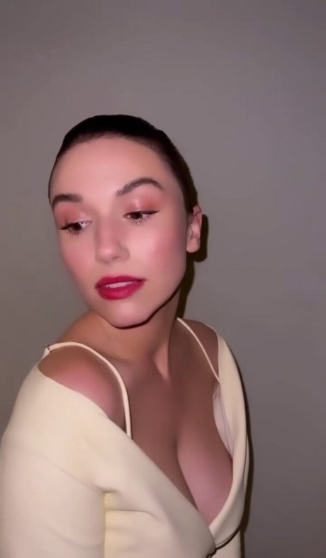 Grace Caroline Currey exklusive schöne archiv