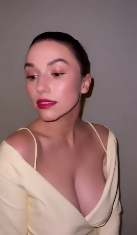 Grace Caroline Currey erotische sex fotos