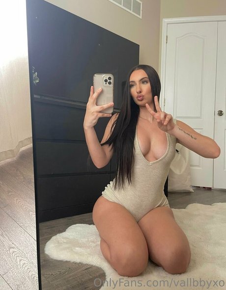 vallbbyxo model exklusive fotos