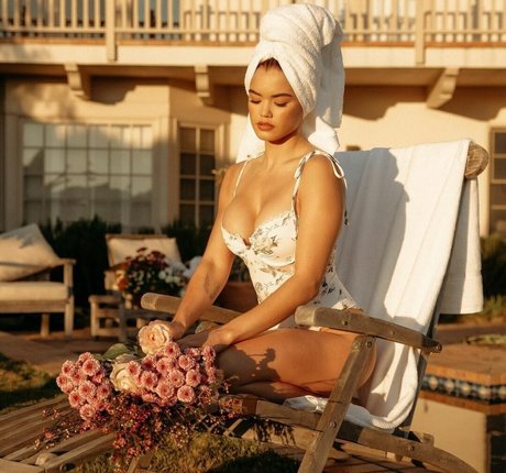 große brustwarzen nur fans erotische nackten foto