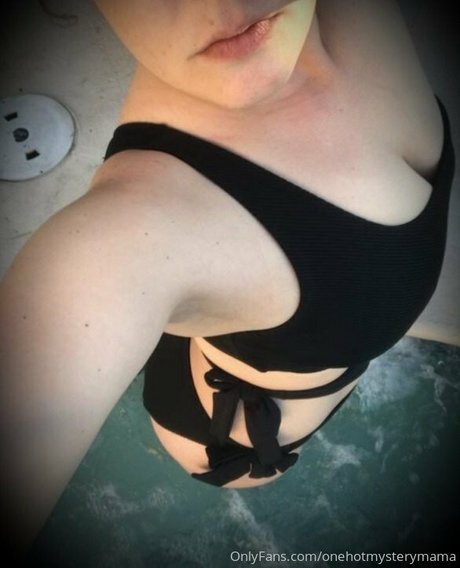 onehotmysterymama model nackte galerie