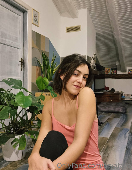 aryafaye beste sexy galerie