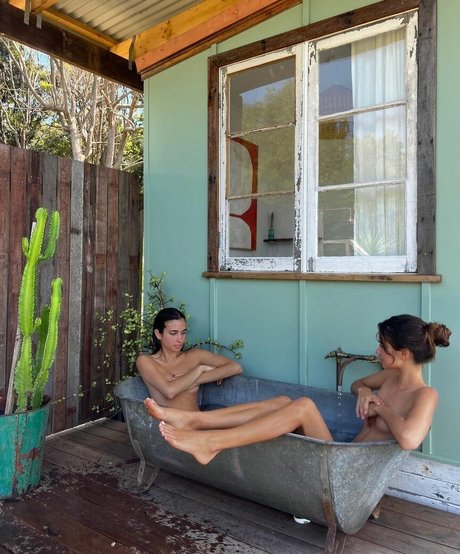 Elisa and Renne Herbert Twins model hd galerie