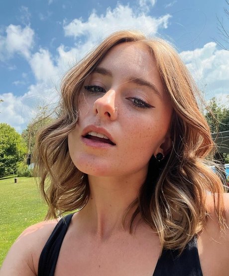 Audra Miller pornostar kunst foto