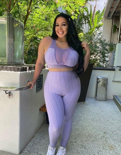 latinamilfnyc erotische hübsche bild