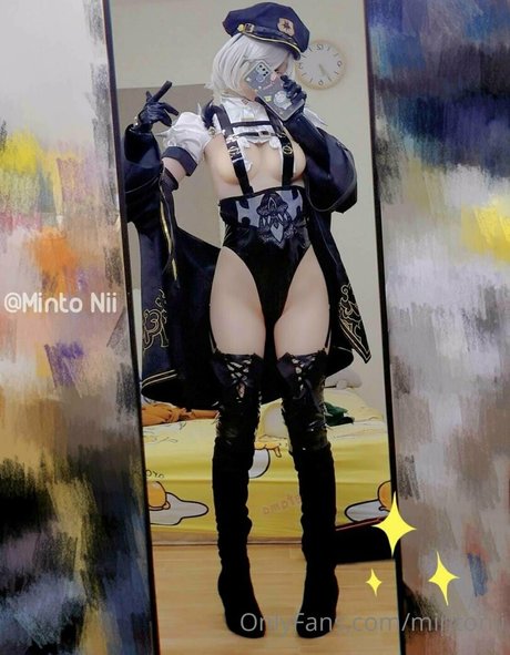 mintonii nacktheit erotische bild