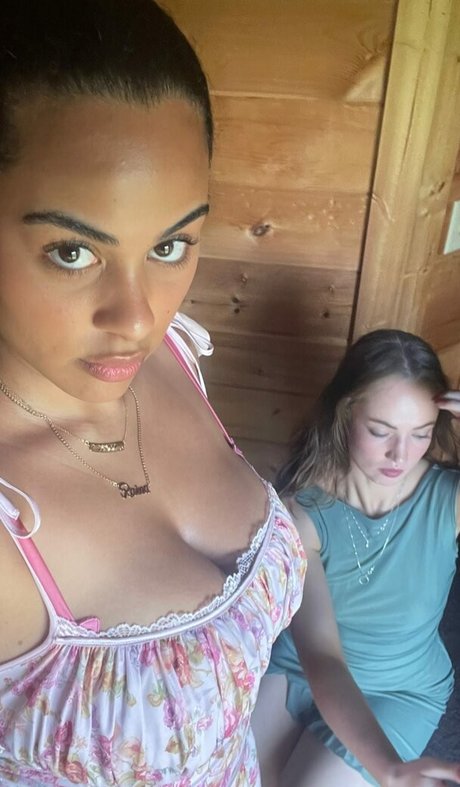 Raina Morris hübsche freie fotos