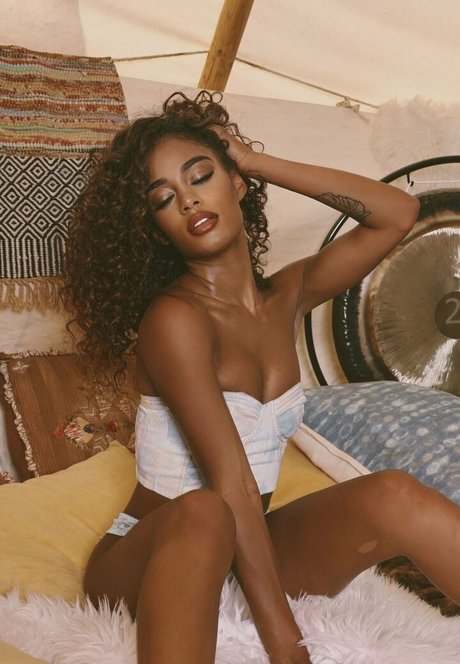 scarlitscandal exklusive nackt bilder