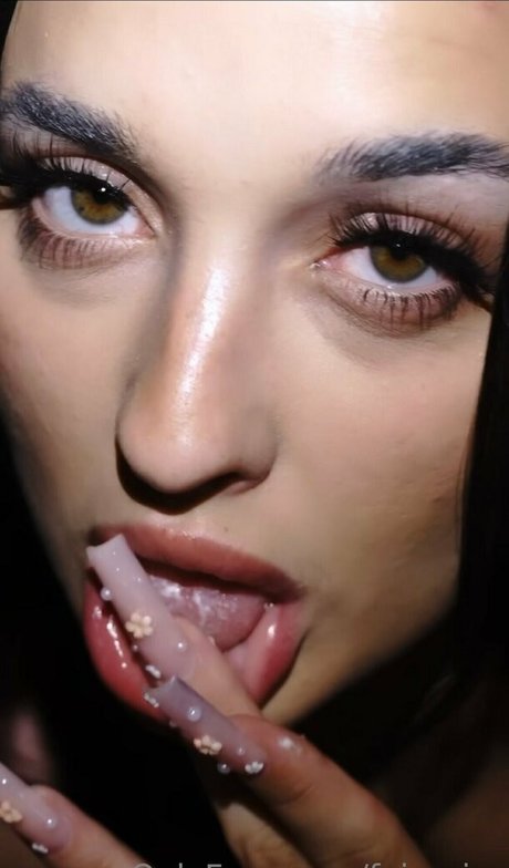 große titten reife onlyfans kunst top galerien