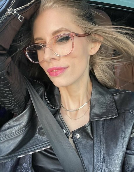 Goddess Kyaa pornografische fotos