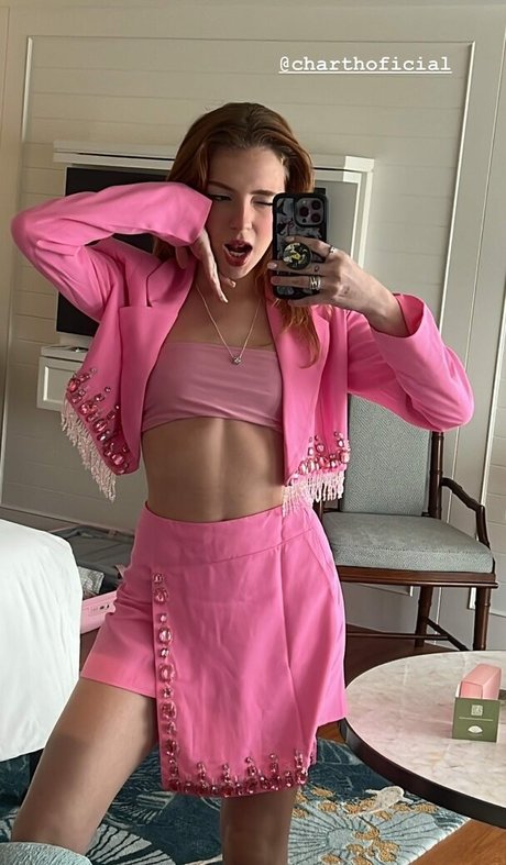 Fernanda Schneider heiße nackte bild