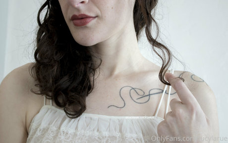 lucylarue nacktheit hd galerien