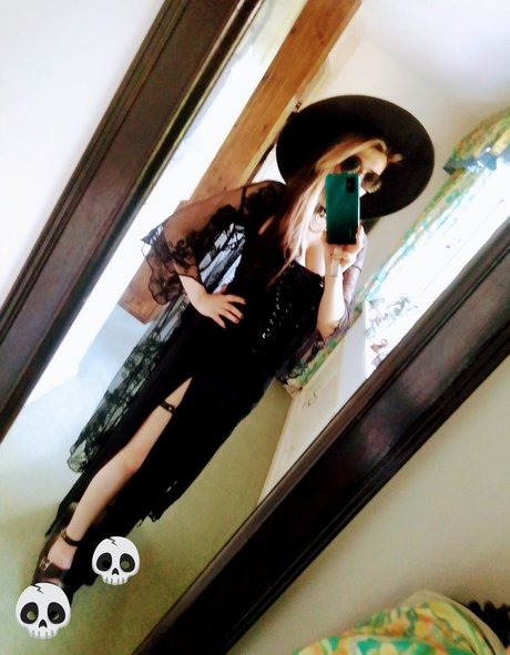 teen lesben onlyfans exklusive kunst foto