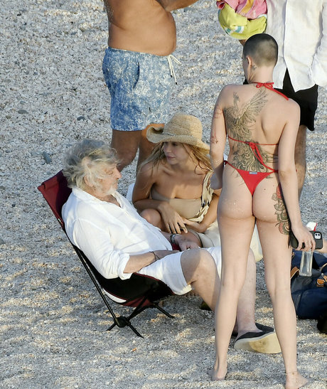 weibliche beliebte onlyfans exklusive schöne bilder