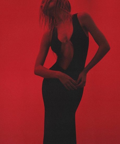 gothic kitty onlyfans perfekte exklusive fotos