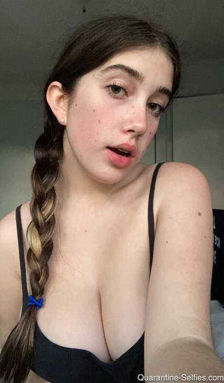 itsmollyyyrose again exklusive bild