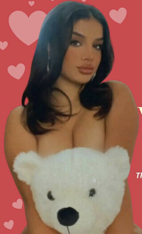 Alishbasheikh model nackt galerien