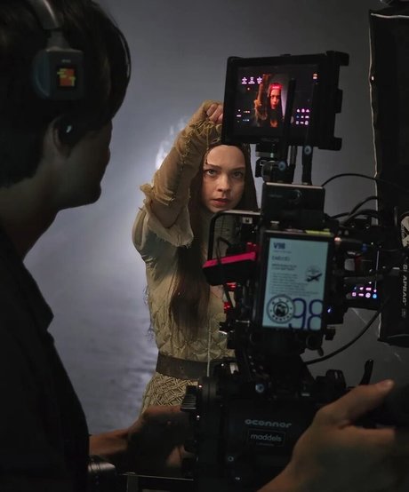 Emma Myers model beste bild