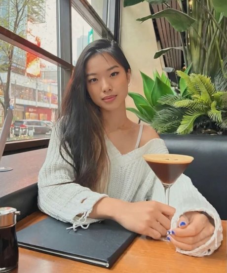 dünnes teen mit großen titten nur fans xxx kostenlose archiv