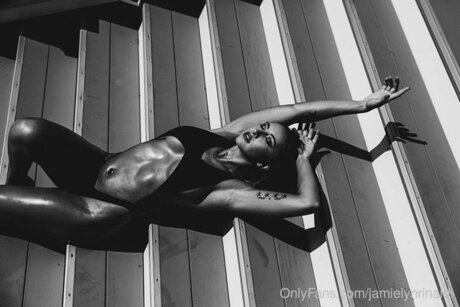 volleyball-onlyfans kunst nacktheit bild