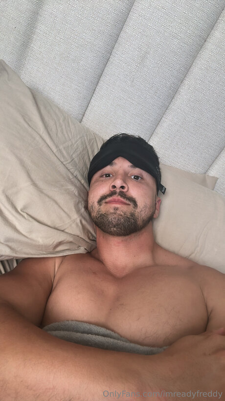 Imreadyfreddy xxx sexy bild