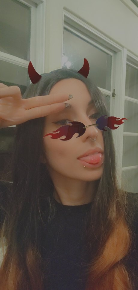 Discordia Suicide pornografische foto