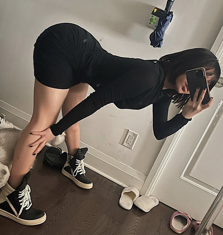 Bapebaee schauspielerin nackte foto